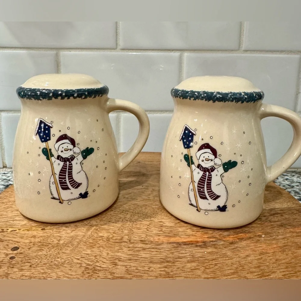 Vintage‎ 90’s Stoneware Snowman Themed Salt & Pepper Shakers